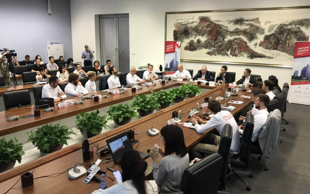 Livestreamed pitching from Shenzhen stock exchange. 